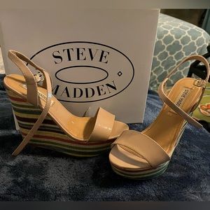 Steve Madden colorful wedge heels, size 6